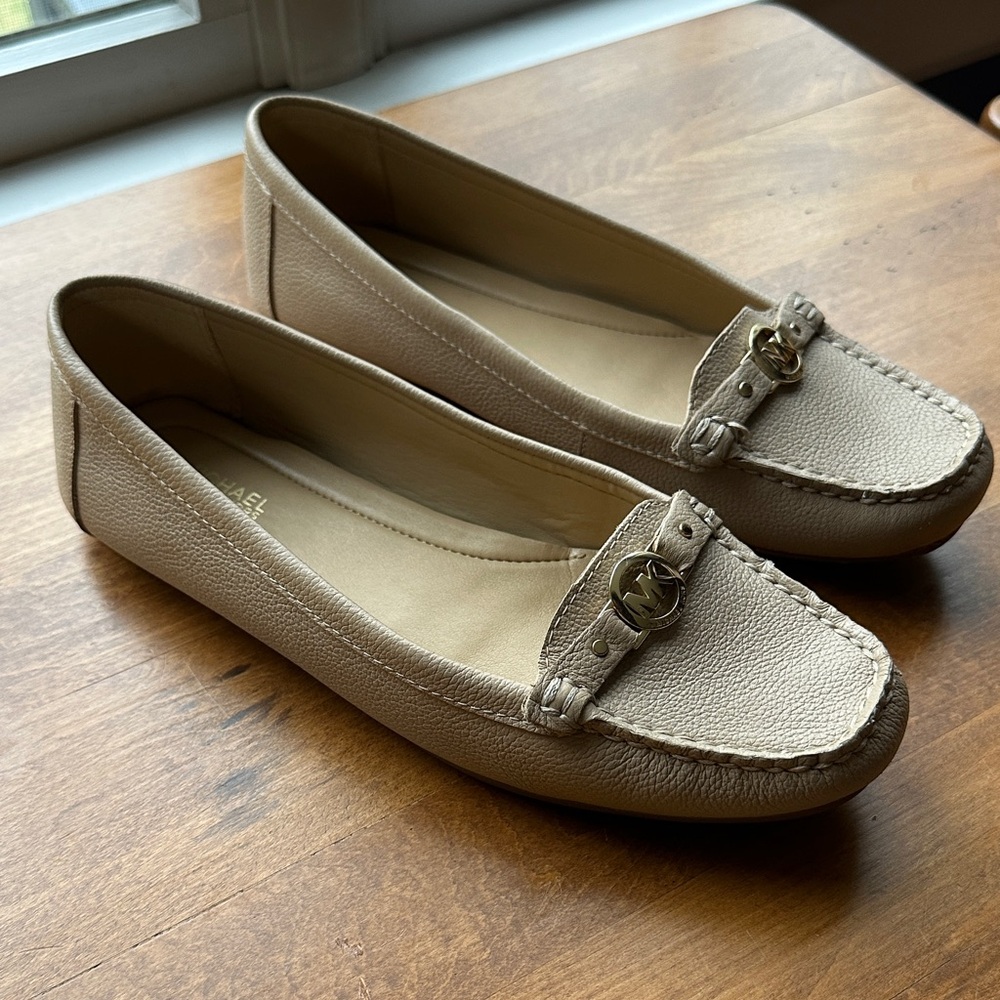 Women's Michael Kors Loafers size 8